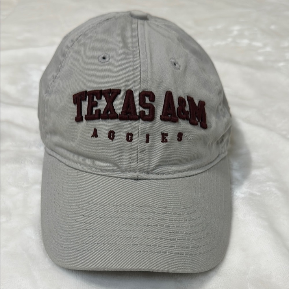 Adidas Gray and Marron TEXAS A&M hat